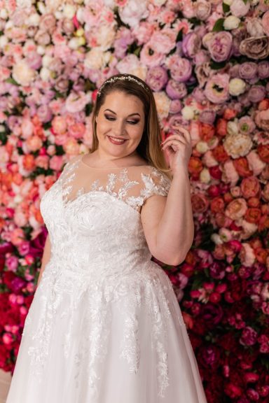 Curvy-Brautkleid