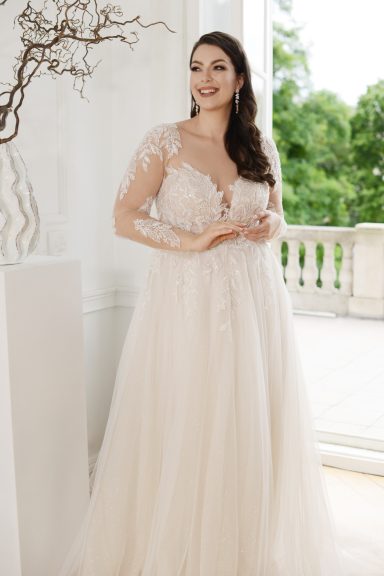 Curvy-Brautkleid