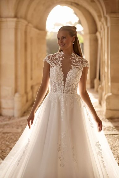 Brautkleid für reguläre Größen