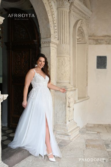 Curvy-Brautkleid