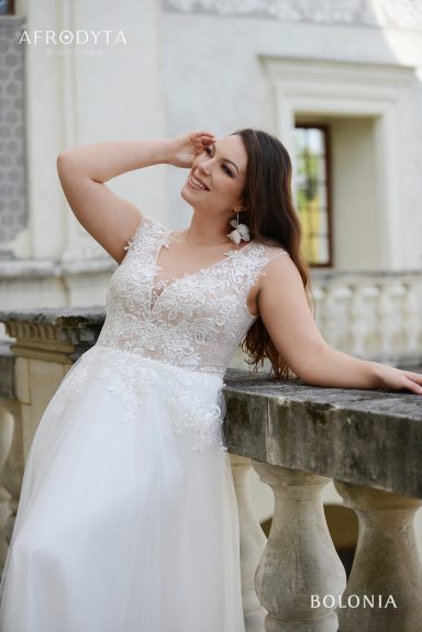Curvy-Brautkleid