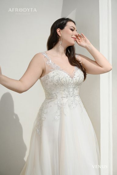 Curvy-Brautkleid